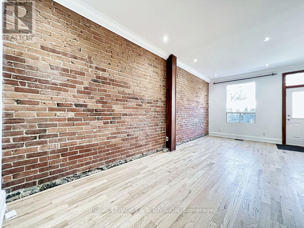 92 Massey Street, Toronto, Ontario  M6J 2T4 - Photo 5 - C12456920