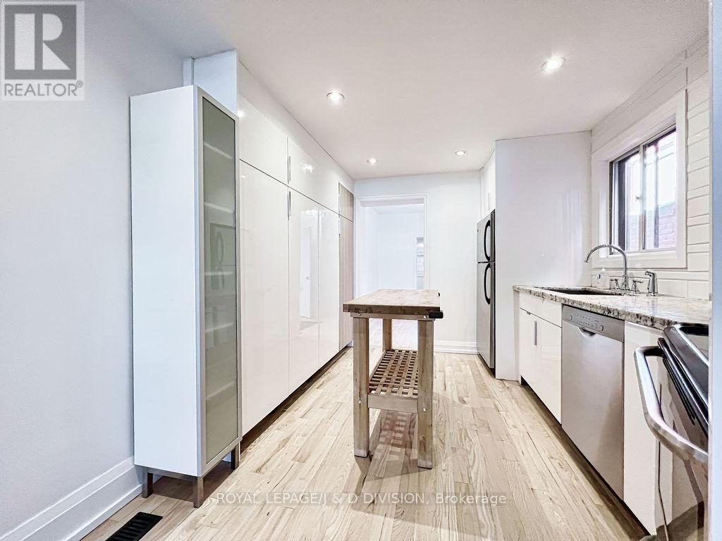 92 Massey Street, Toronto, Ontario  M6J 2T4 - Photo 9 - C12456920