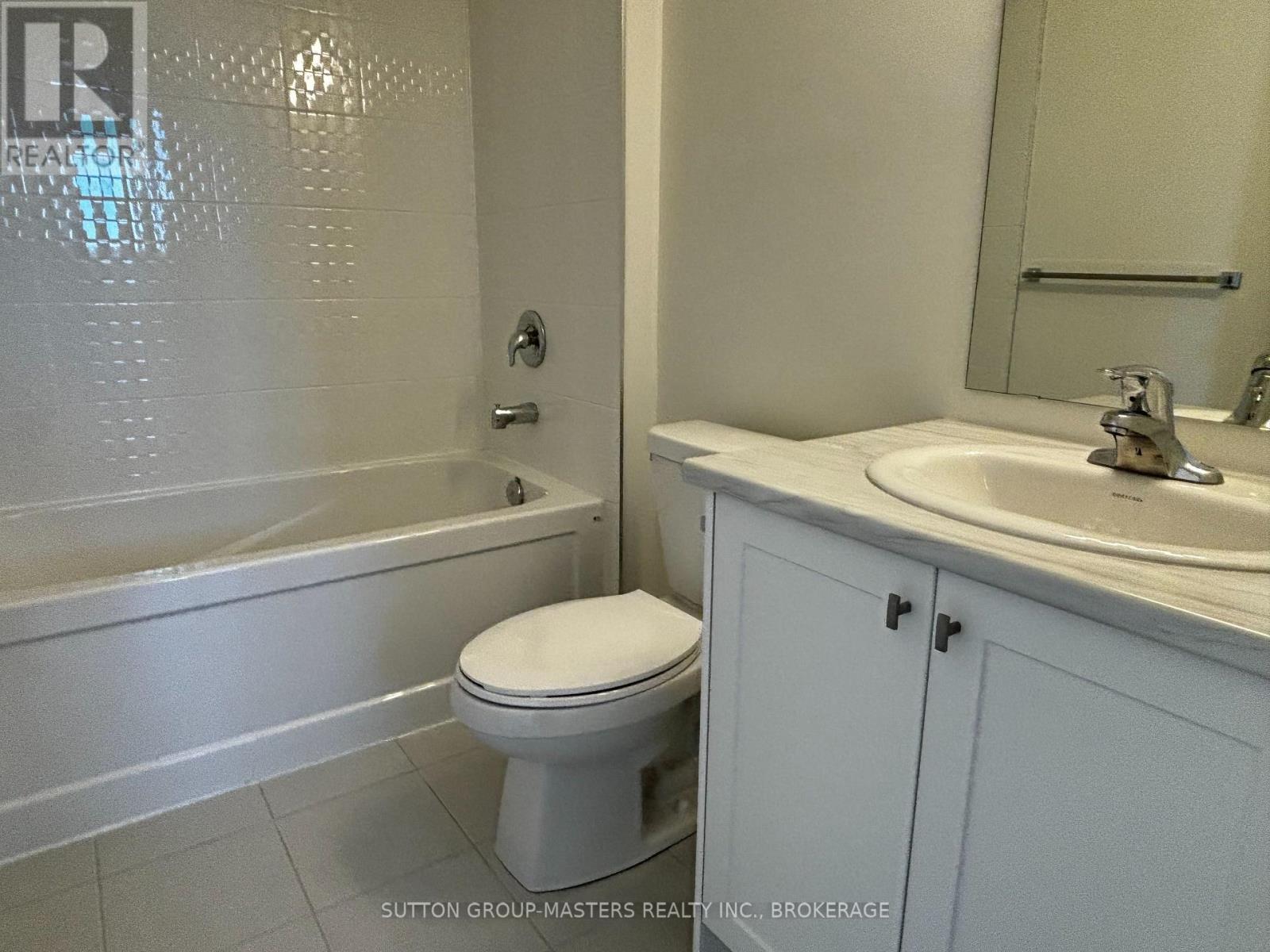 46 Oakmont Drive, Loyalist, Ontario  K0H 1G0 - Photo 23 - X12379120
