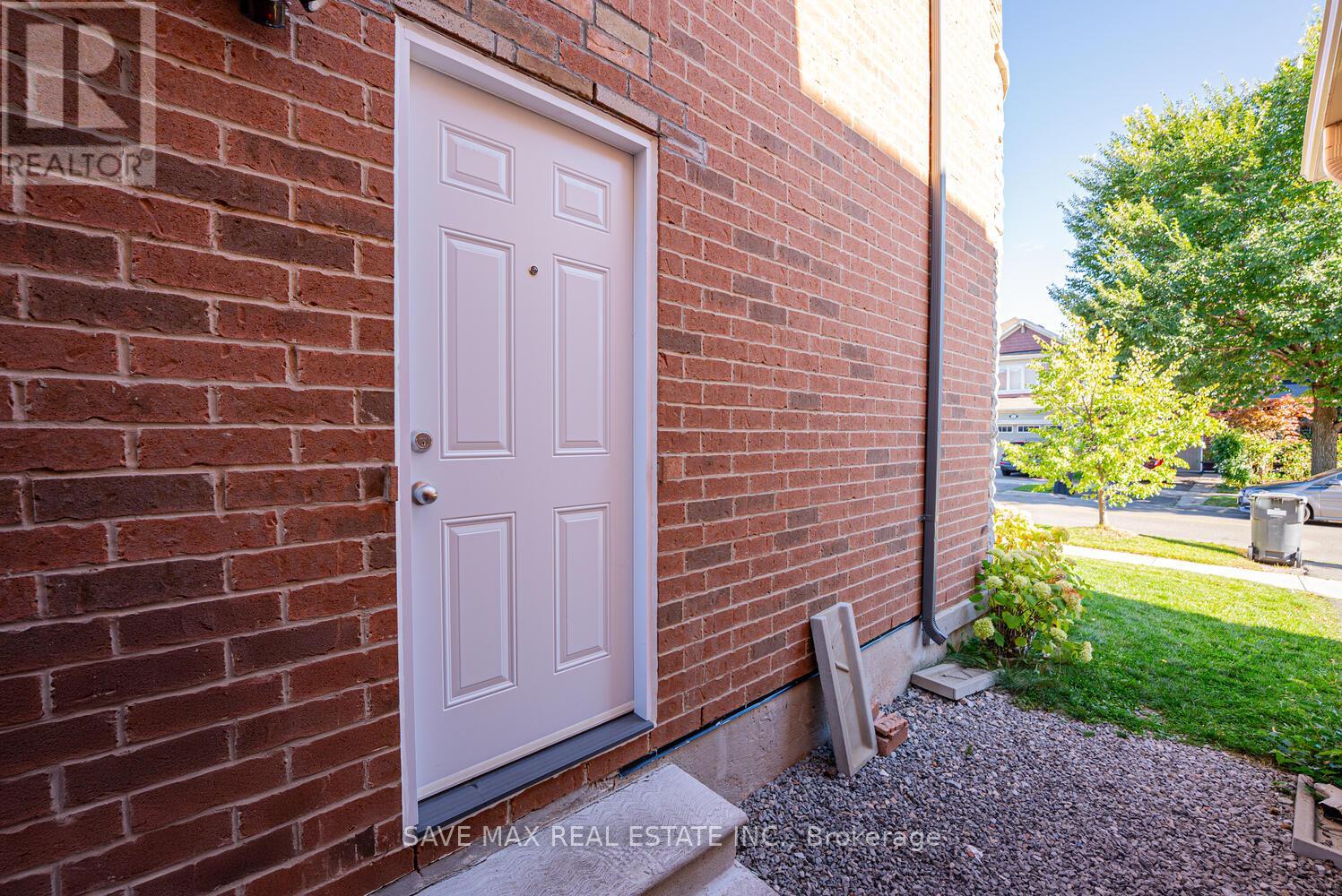 4 Donomore Drive, Brampton, Ontario  L7A 0S8 - Photo 41 - W12456465