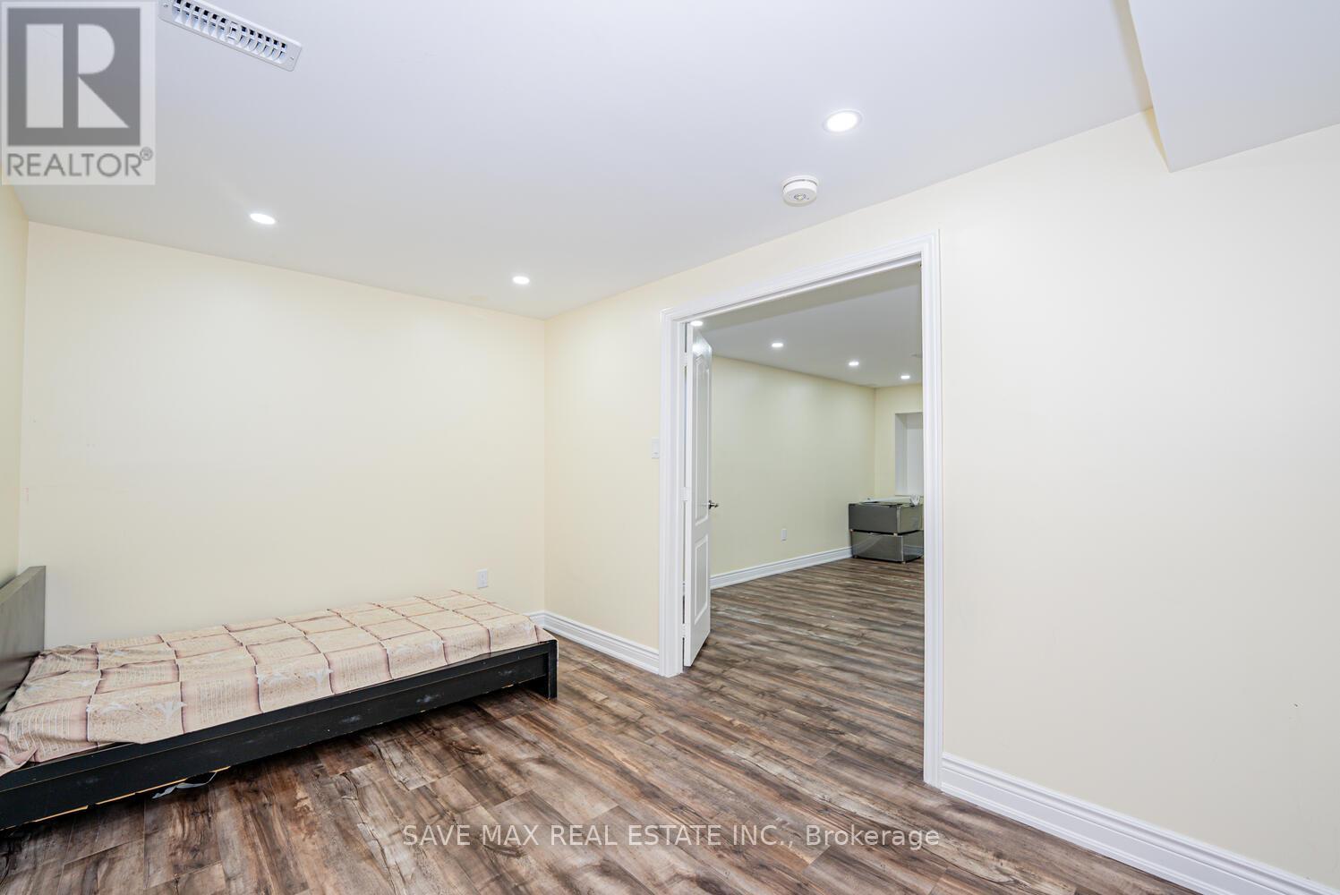 4 Donomore Drive, Brampton, Ontario  L7A 0S8 - Photo 34 - W12456465