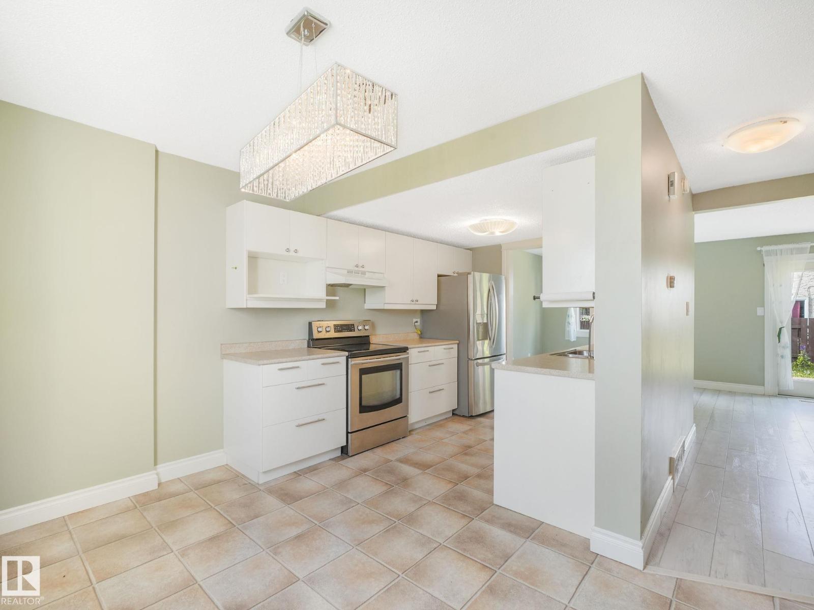 1170 Millbourne E Nw, Edmonton, Alberta  T6K 1W1 - Photo 12 - E4450343