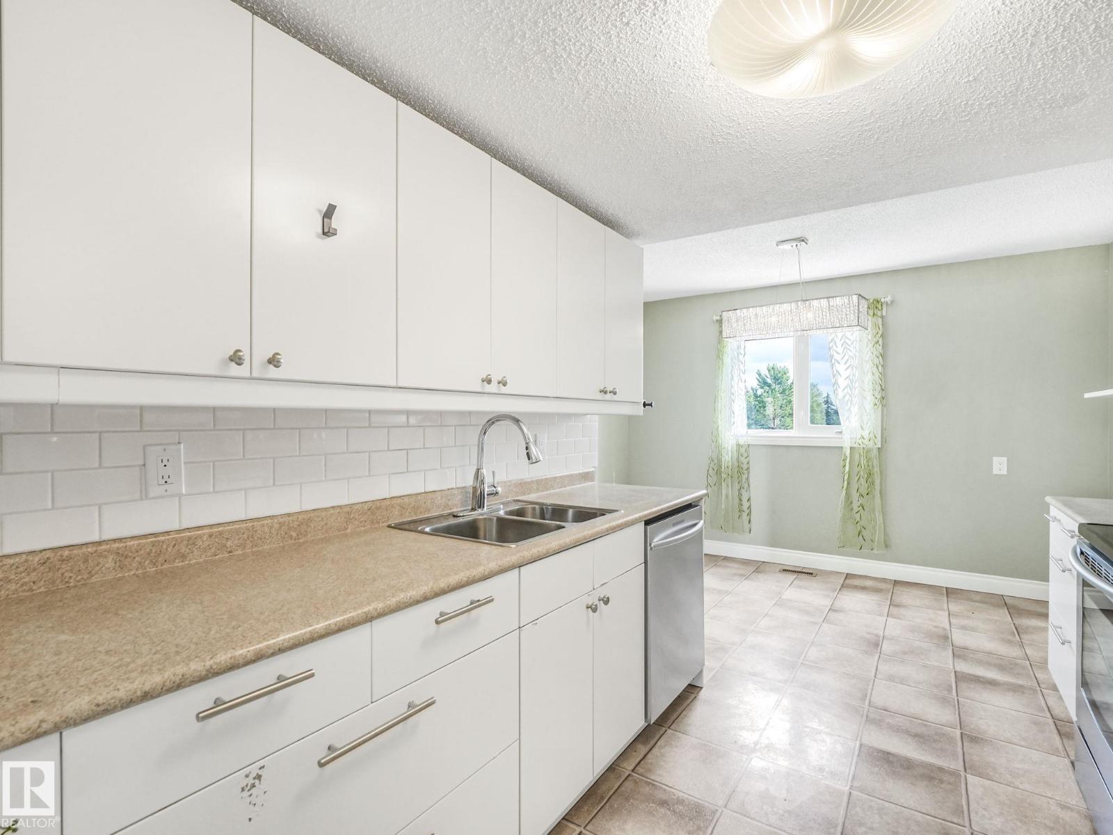 1170 Millbourne E Nw, Edmonton, Alberta  T6K 1W1 - Photo 17 - E4450343