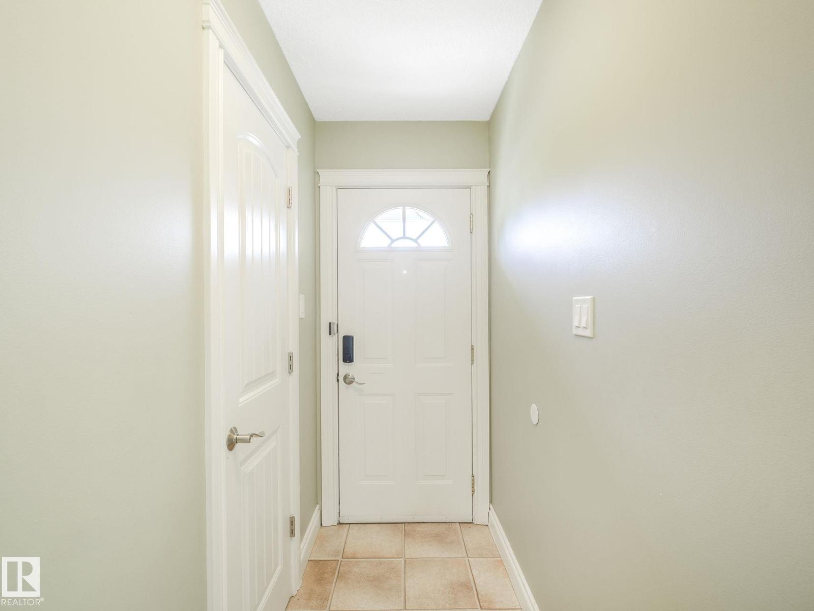 1170 Millbourne E Nw, Edmonton, Alberta  T6K 1W1 - Photo 6 - E4450343