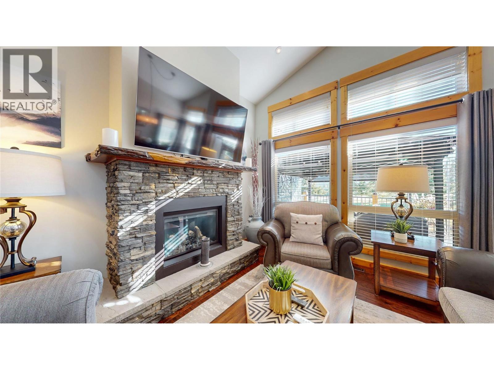 230 Boulder Creek, Cranbrook, British Columbia  V1C 0B4 - Photo 3 - 10365550