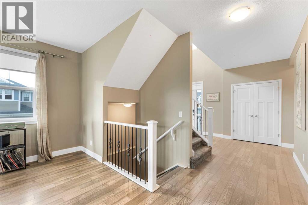 79 Ridge View Close, Cochrane, Alberta  T4C 2A4 - Photo 6 - A2263726