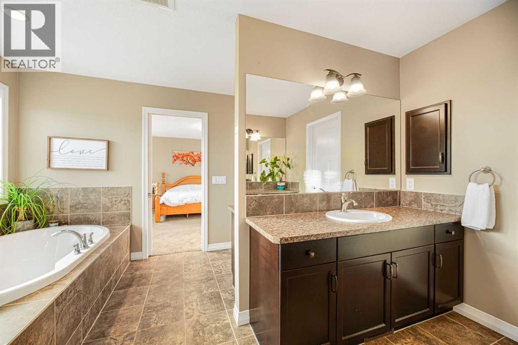 79 Ridge View Close, Cochrane, Alberta  T4C 2A4 - Photo 26 - A2263726