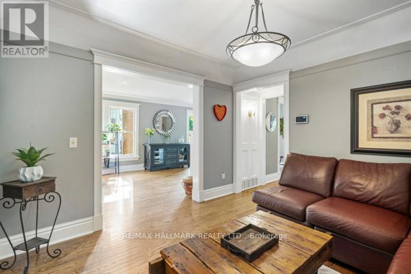 59 Centre Street W, Richmond Hill, Ontario  L4C 3P6 - Photo 14 - N12456926