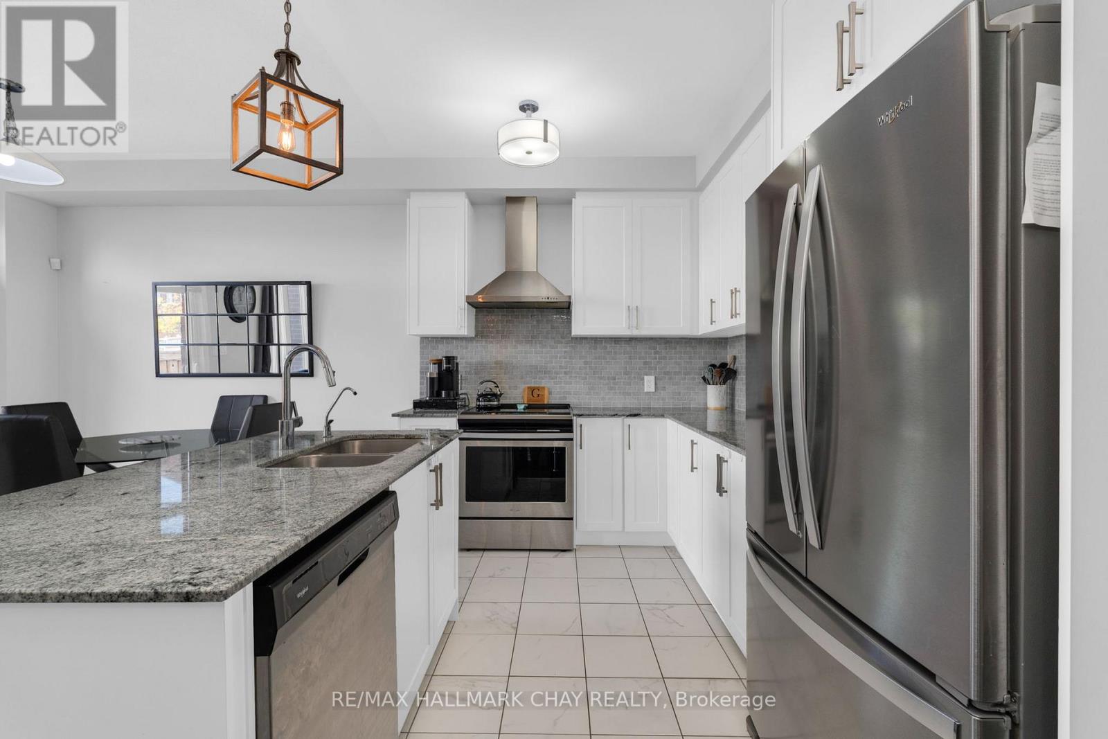 46 Clifford Crescent, New Tecumseth, Ontario  L0G 1W0 - Photo 5 - N12456931