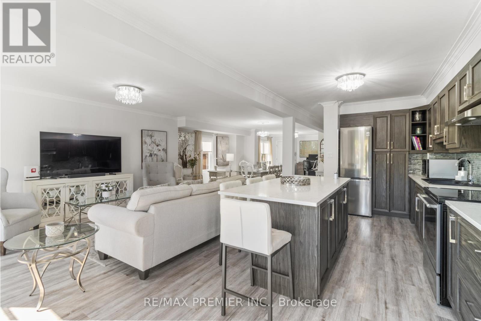 91 Misty Meadow Drive, Vaughan, Ontario  L4L 3X1 - Photo 14 - N12456937
