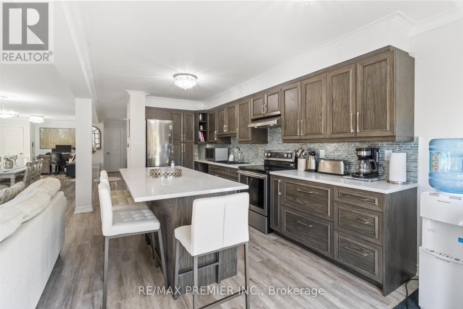 91 Misty Meadow Drive, Vaughan, Ontario  L4L 3X1 - Photo 15 - N12456937