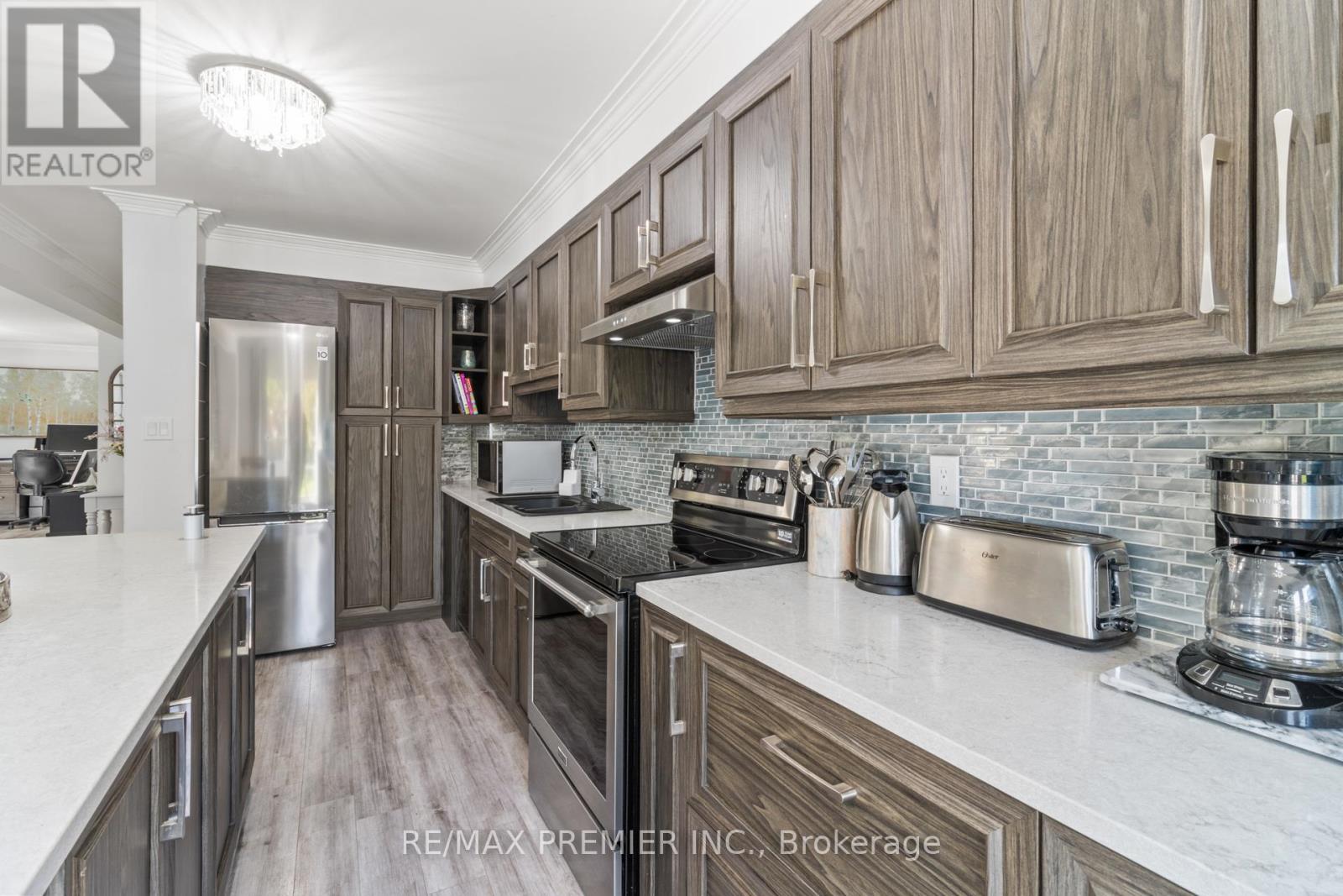 91 Misty Meadow Drive, Vaughan, Ontario  L4L 3X1 - Photo 16 - N12456937
