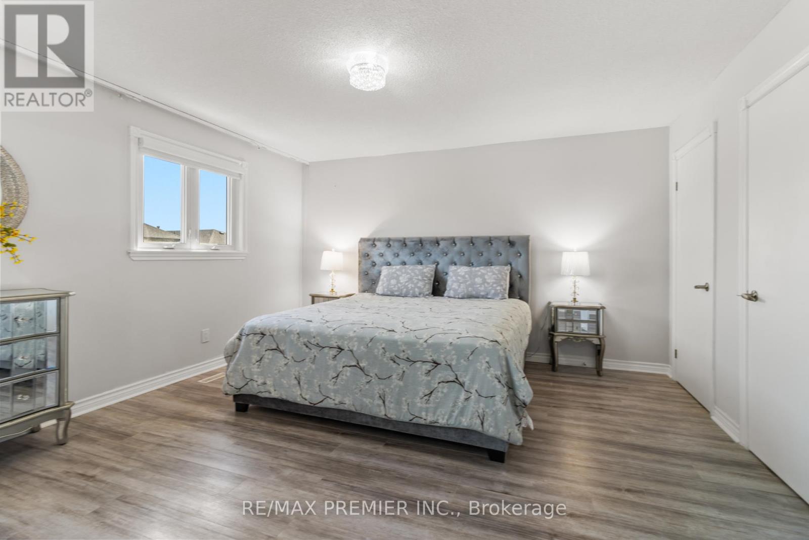 91 Misty Meadow Drive, Vaughan, Ontario  L4L 3X1 - Photo 19 - N12456937