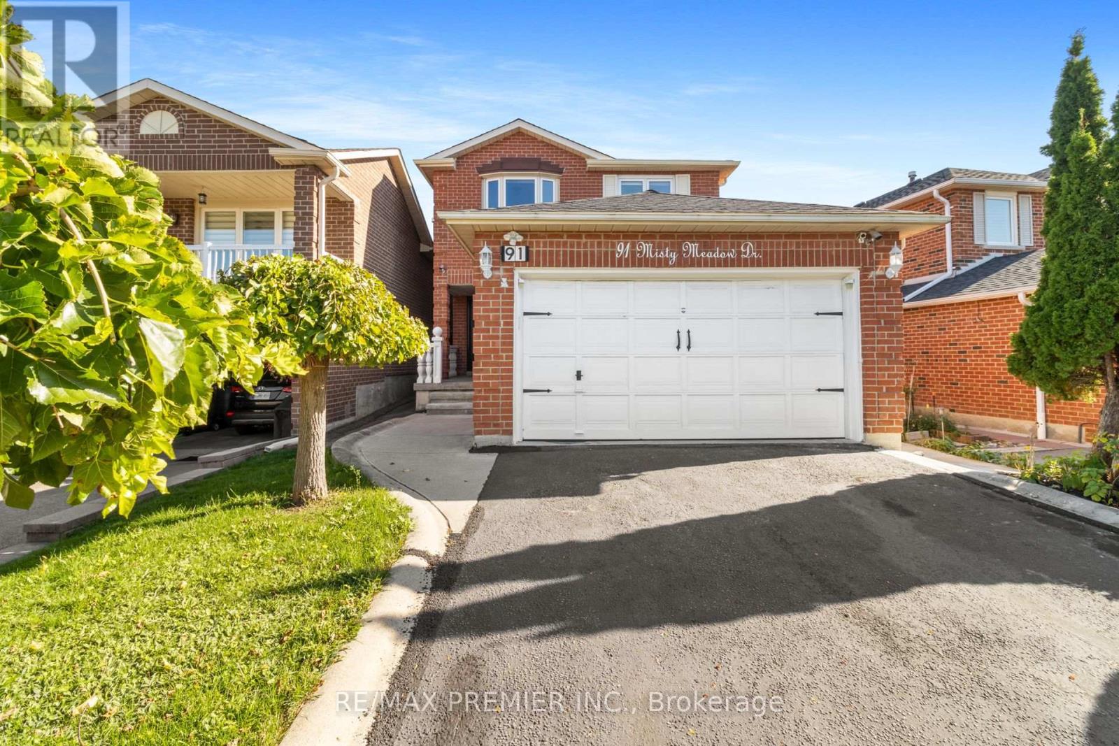 91 Misty Meadow Drive, Vaughan, Ontario  L4L 3X1 - Photo 2 - N12456937