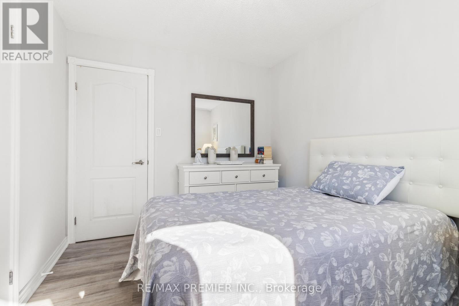 91 Misty Meadow Drive, Vaughan, Ontario  L4L 3X1 - Photo 25 - N12456937