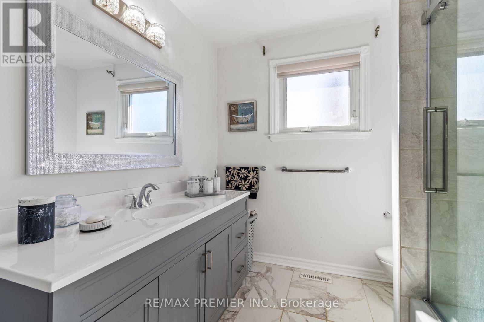 91 Misty Meadow Drive, Vaughan, Ontario  L4L 3X1 - Photo 30 - N12456937
