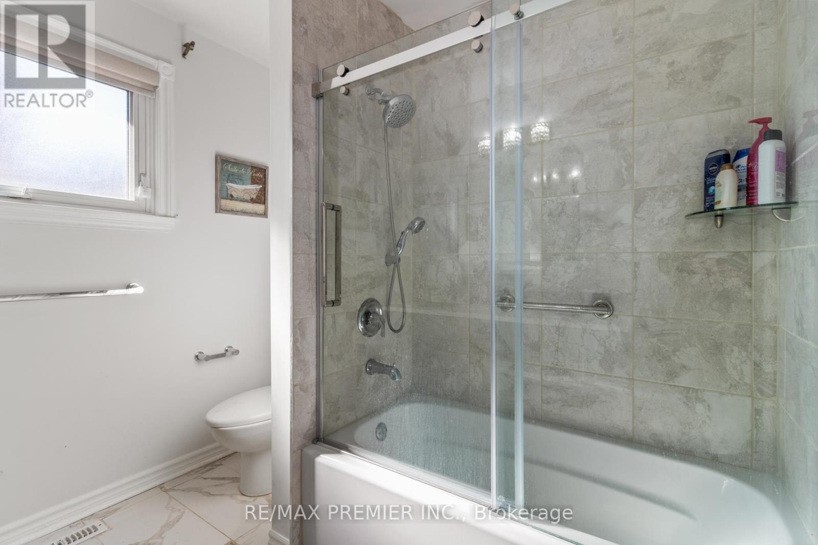 91 Misty Meadow Drive, Vaughan, Ontario  L4L 3X1 - Photo 31 - N12456937