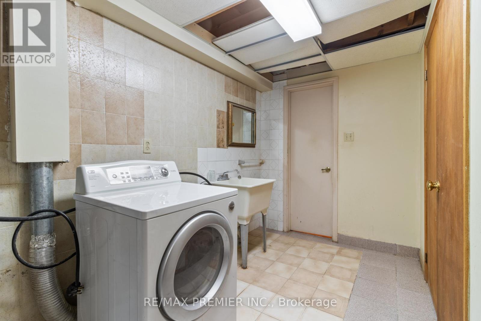 91 Misty Meadow Drive, Vaughan, Ontario  L4L 3X1 - Photo 33 - N12456937