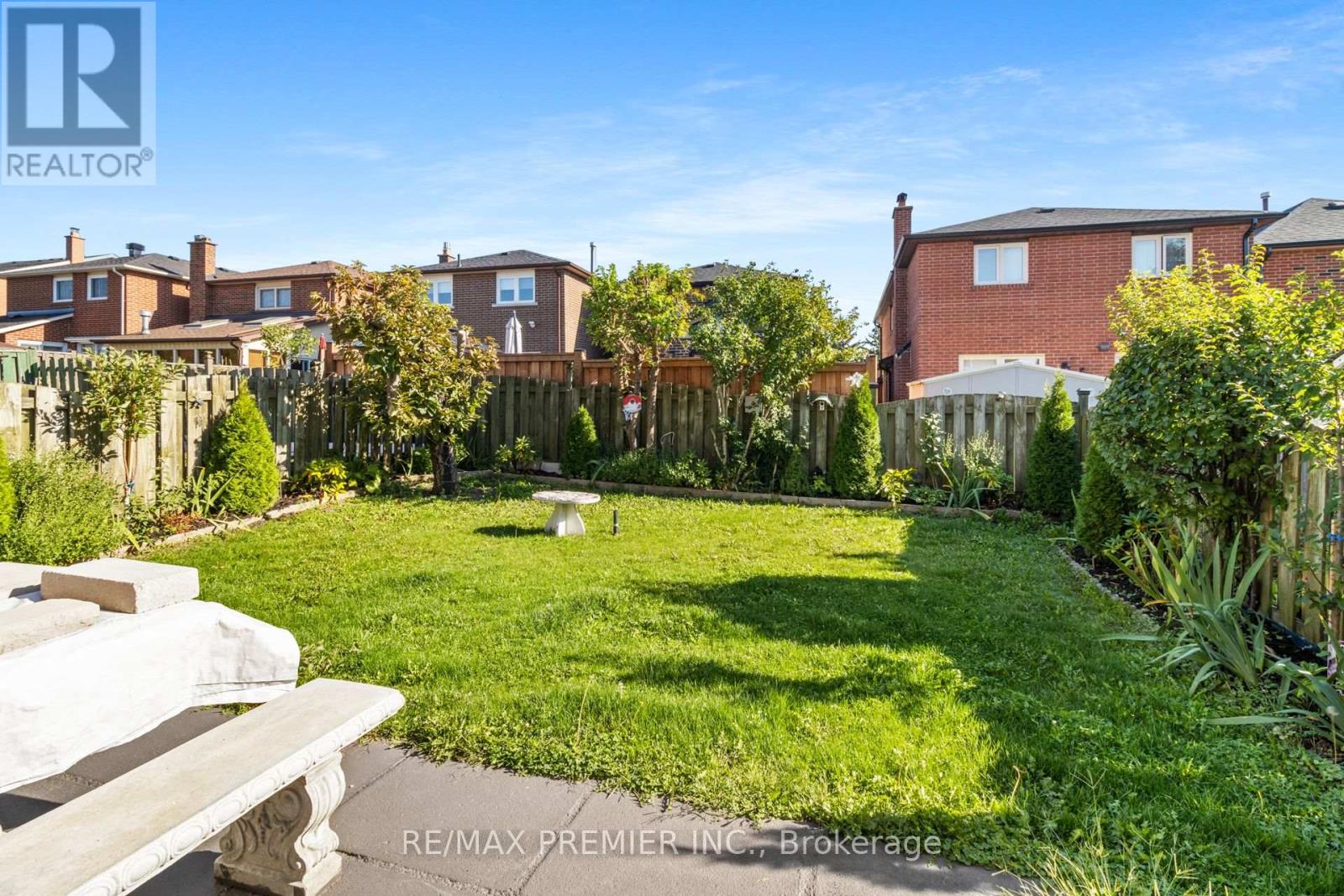 91 Misty Meadow Drive, Vaughan, Ontario  L4L 3X1 - Photo 43 - N12456937