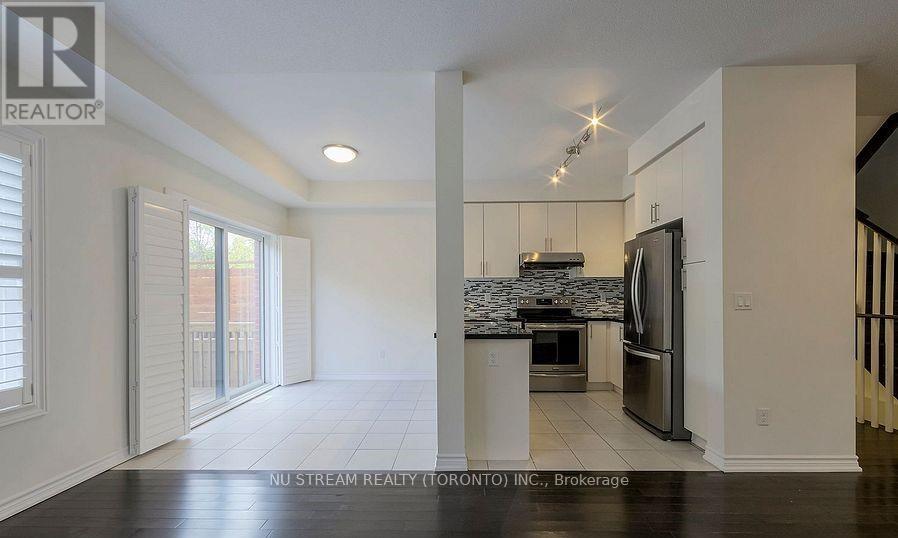 10 Mah Wat Lane, Whitchurch-Stouffville, Ontario  L4A 1Y1 - Photo 10 - N12456941