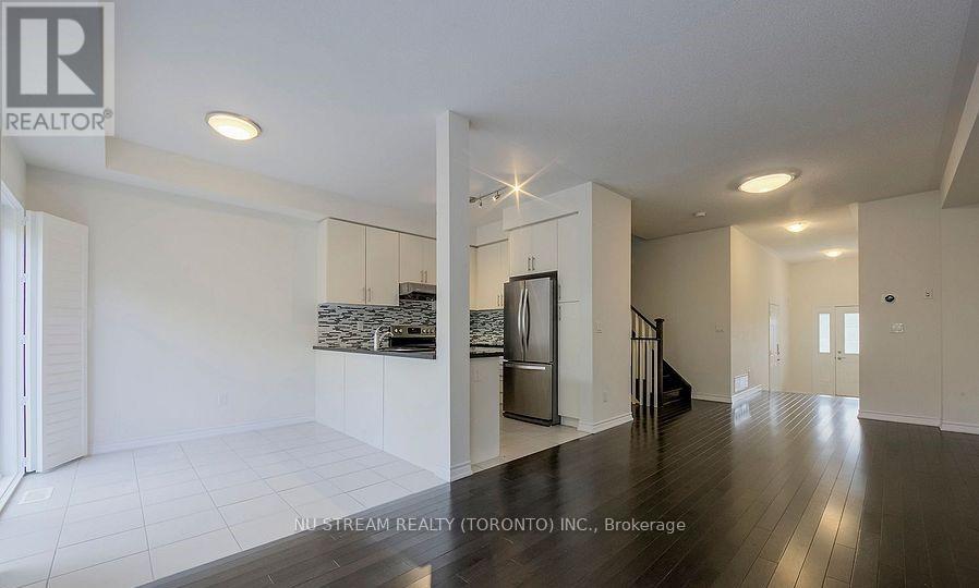 10 Mah Wat Lane, Whitchurch-Stouffville, Ontario  L4A 1Y1 - Photo 12 - N12456941