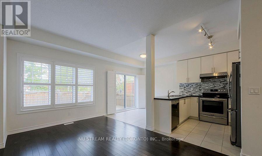 10 Mah Wat Lane, Whitchurch-Stouffville, Ontario  L4A 1Y1 - Photo 13 - N12456941
