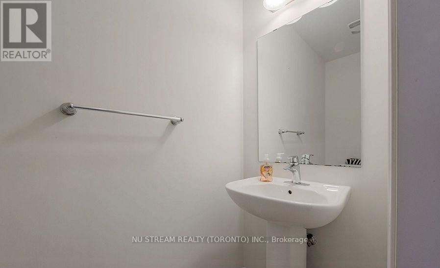 10 Mah Wat Lane, Whitchurch-Stouffville, Ontario  L4A 1Y1 - Photo 17 - N12456941