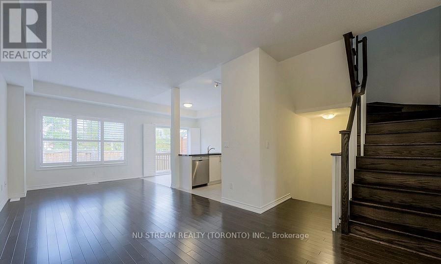 10 Mah Wat Lane, Whitchurch-Stouffville, Ontario  L4A 1Y1 - Photo 6 - N12456941