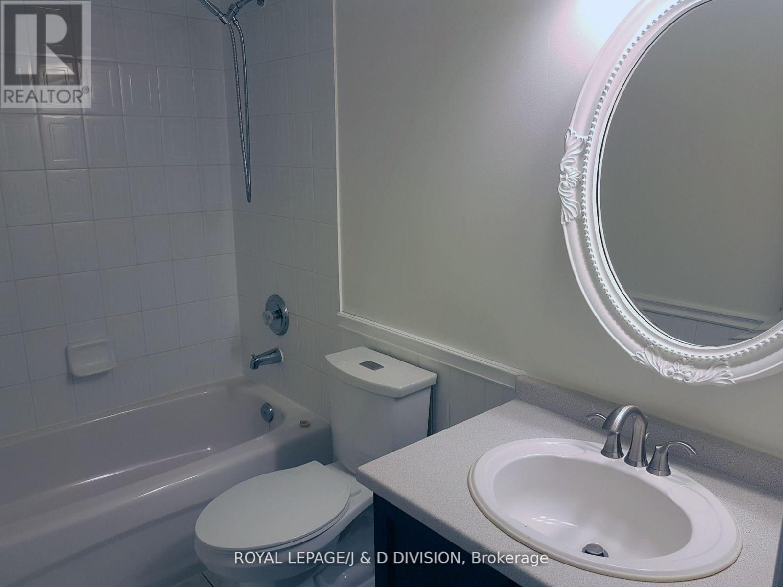 554 Heddle Crescent, Newmarket, Ontario  L3X 2K7 - Photo 28 - N12456183