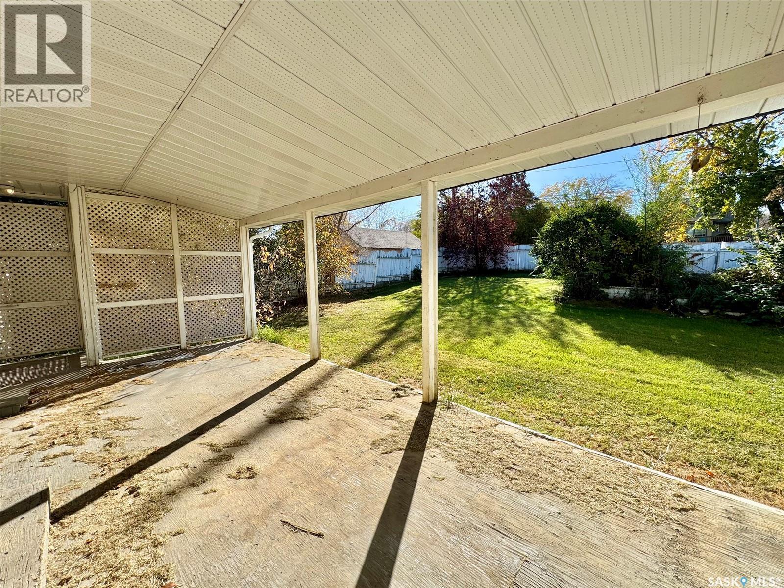 561 19th Street E, Prince Albert, Saskatchewan  S6V 1K3 - Photo 11 - SK020634