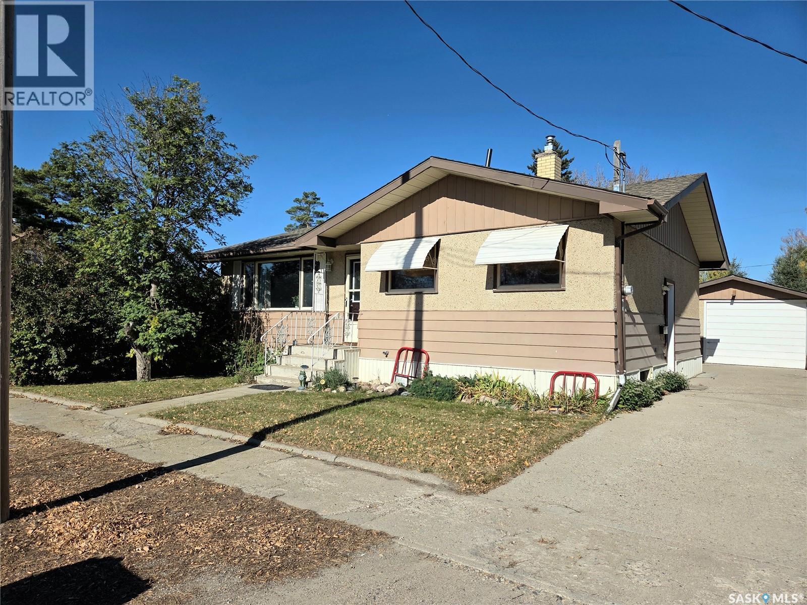 205 4th AVENUE, Vibank, Saskatchewan