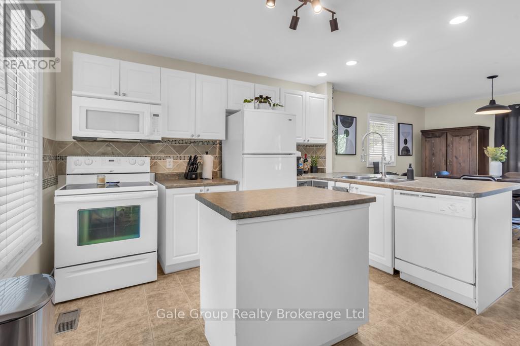 17 Arthur Street, Woodstock, Ontario  N4S 7G9 - Photo 2 - X12456945