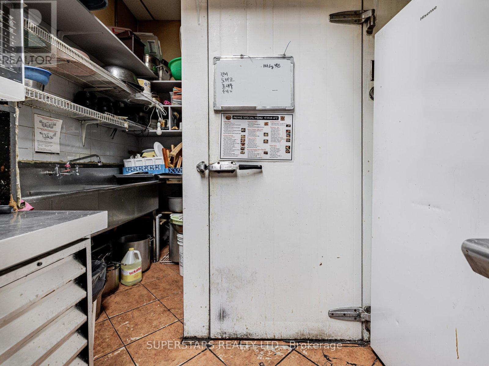 103a - 6212 Yonge Street, Toronto, Ontario  M2M 3X4 - Photo 16 - C12447040