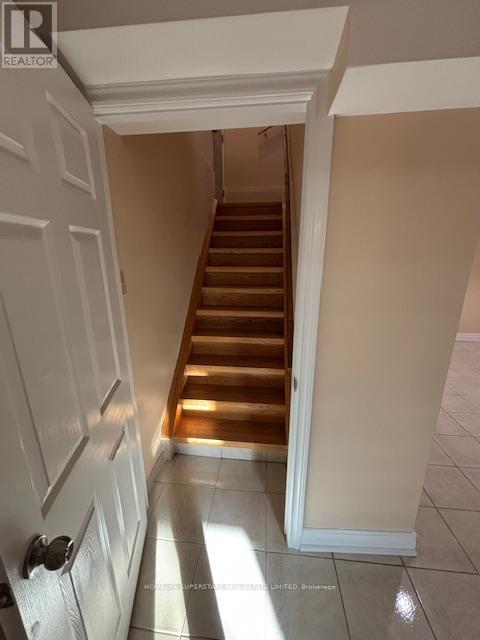 37 Cabinet Crescent, Vaughan, Ontario  L4L 6H9 - Photo 12 - N12455343