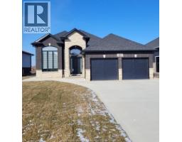 111 FENCELINE DRIVE, Chatham, Ontario