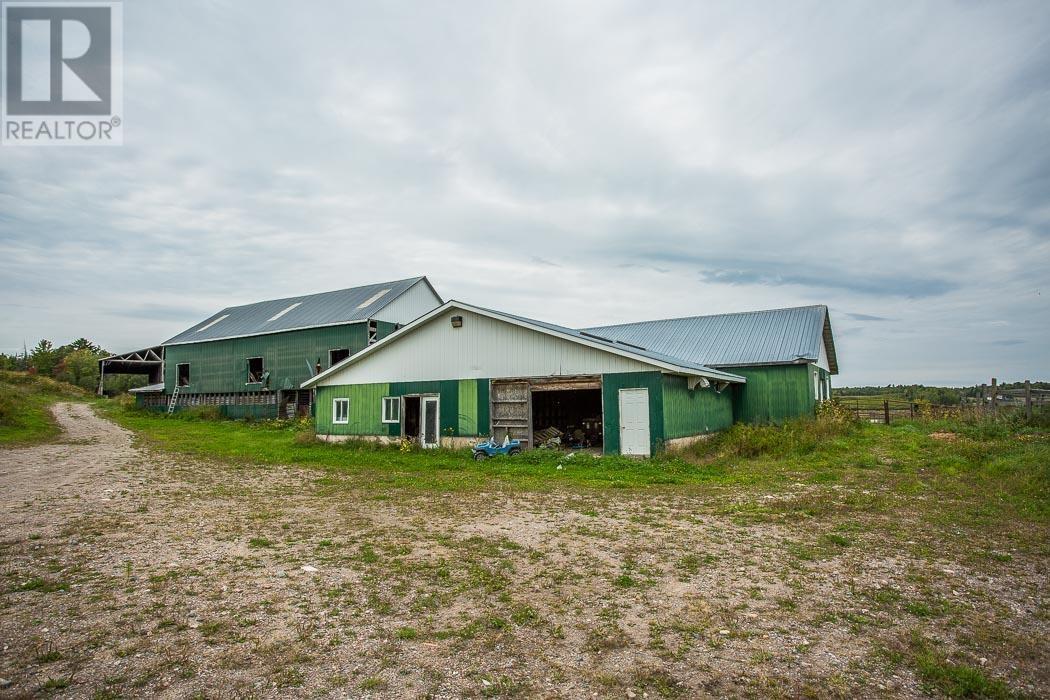 3064 Government Rd, Whole Package, Townships Of Tarbutt, Ontario  P0R 1E0 - Photo 31 - SM252797