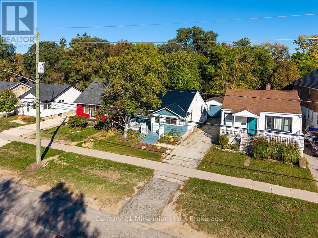 479 Hurontario Street, Collingwood, Ontario  L9Y 2M7 - Photo 3 - S12457009