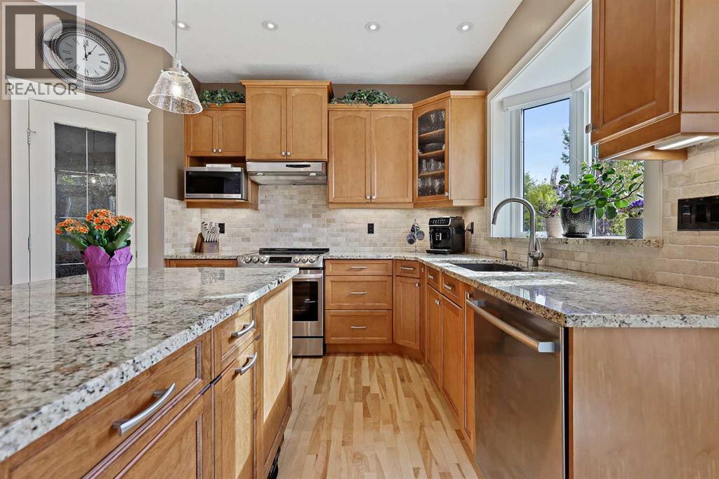 209 Discovery Ridge Way Sw, Calgary, Alberta  T3H 5G2 - Photo 12 - A2262553