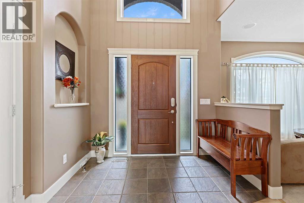 209 Discovery Ridge Way Sw, Calgary, Alberta  T3H 5G2 - Photo 4 - A2262553
