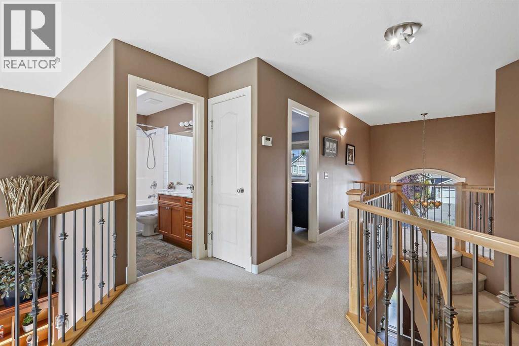 209 Discovery Ridge Way Sw, Calgary, Alberta  T3H 5G2 - Photo 22 - A2262553
