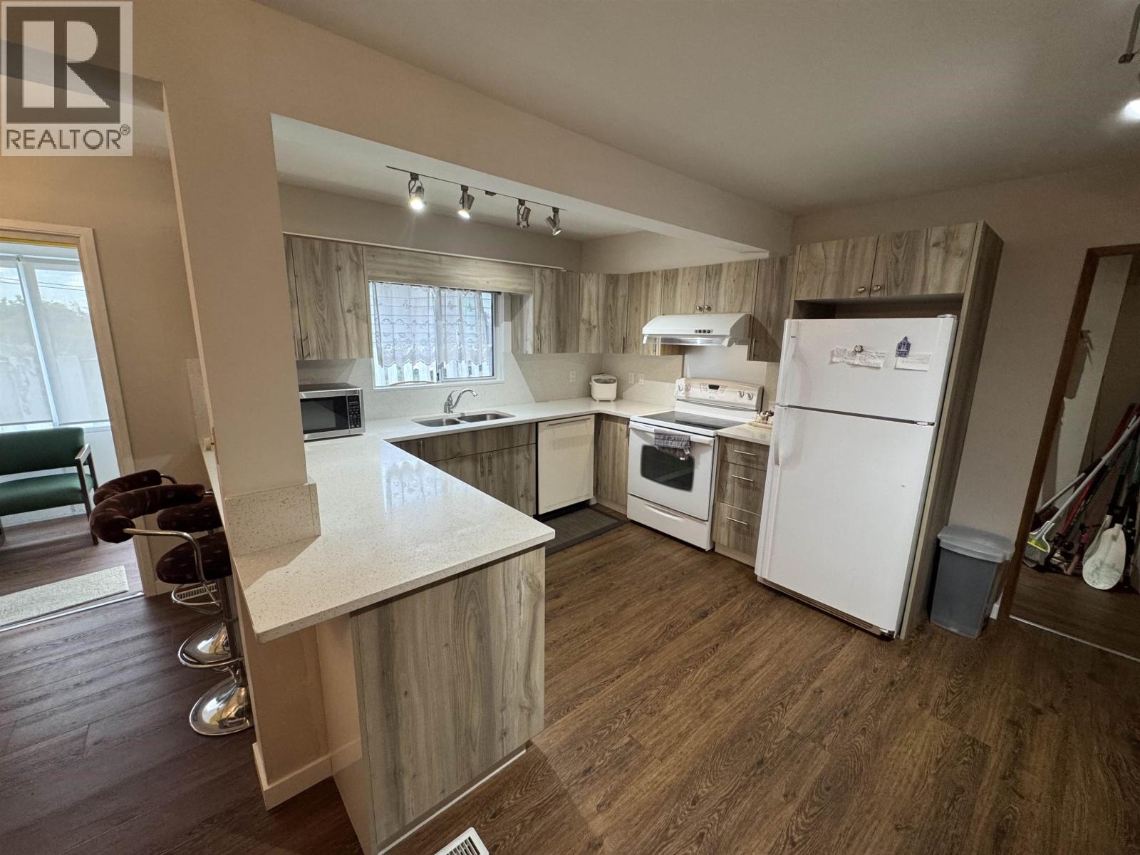 4657 Whitaker Road, Sechelt, British Columbia  V7Z 0E4 - Photo 16 - R3057193