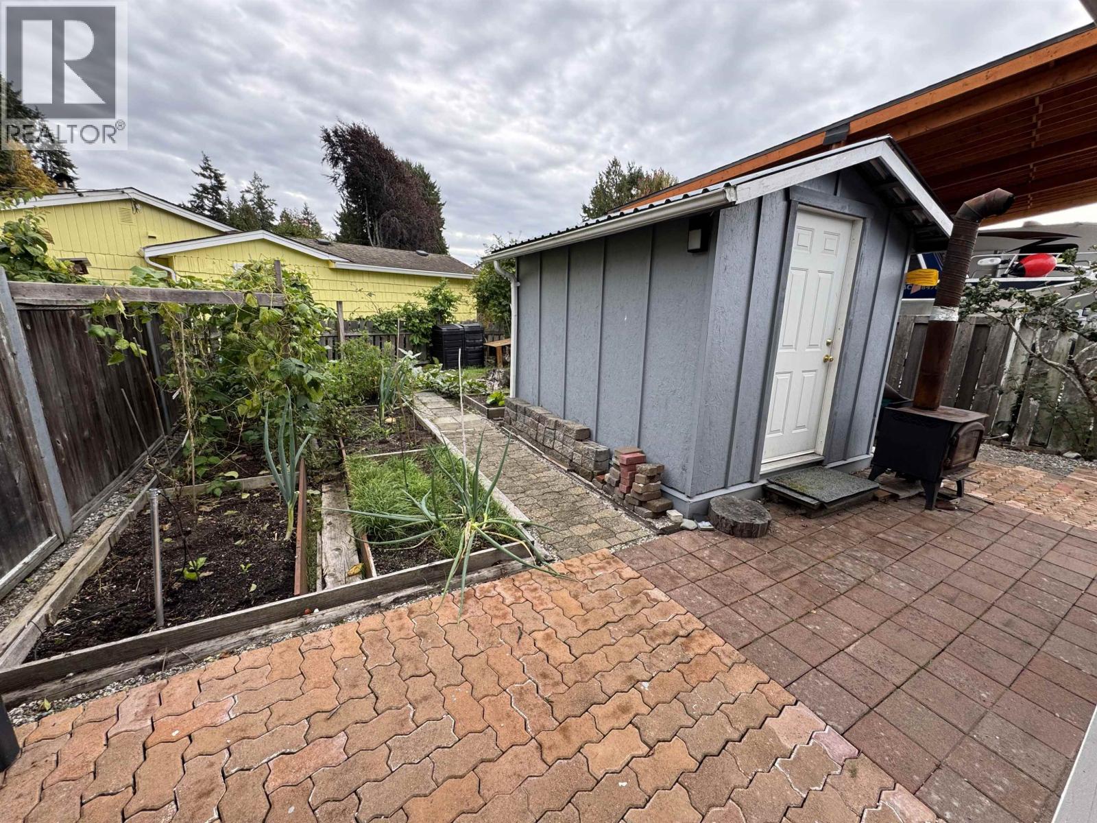 4657 Whitaker Road, Sechelt, British Columbia  V7Z 0E4 - Photo 30 - R3057193