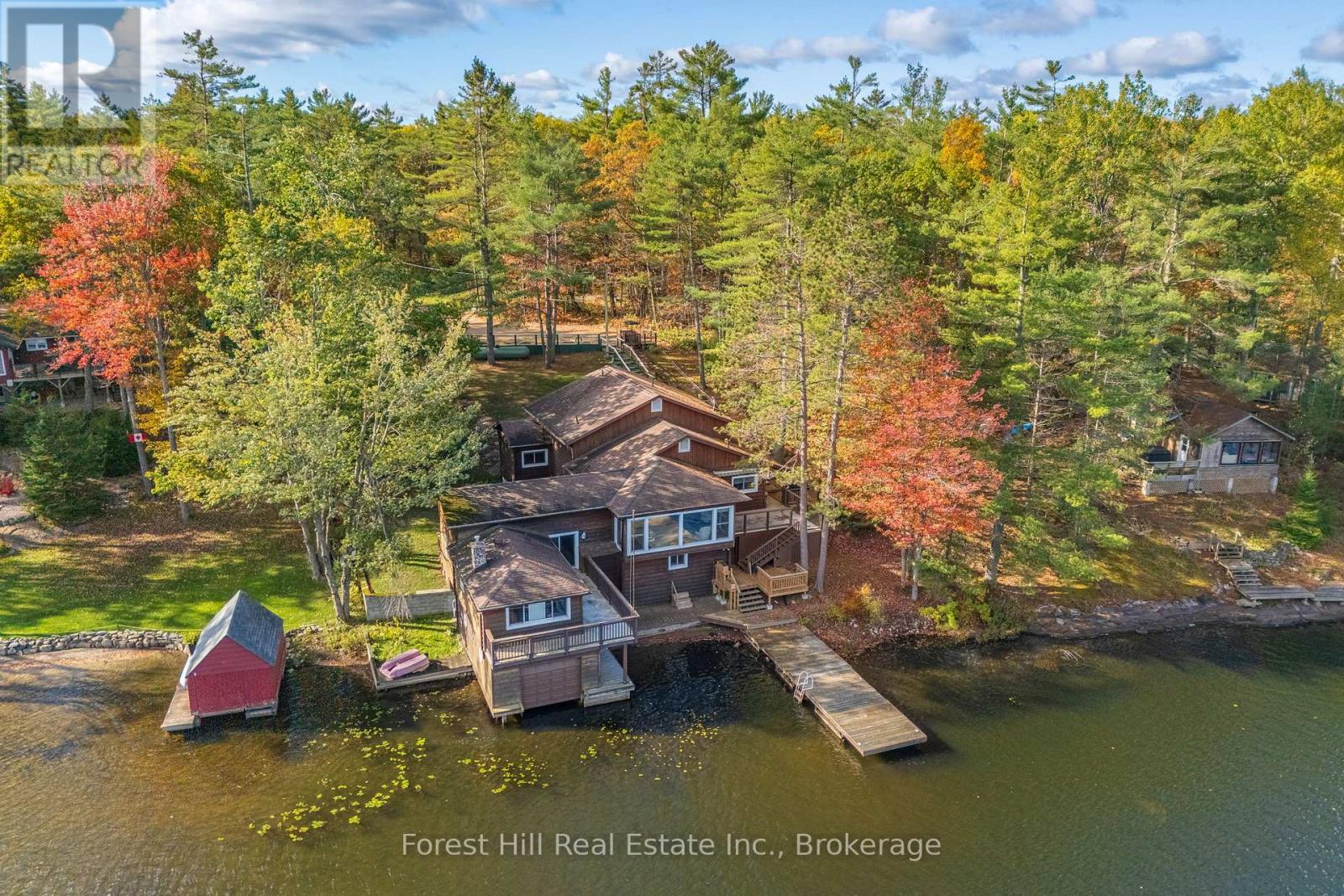 1062 Pine Lake Road, Gravenhurst, Ontario  P1P 1R2 - Photo 3 - X12457015