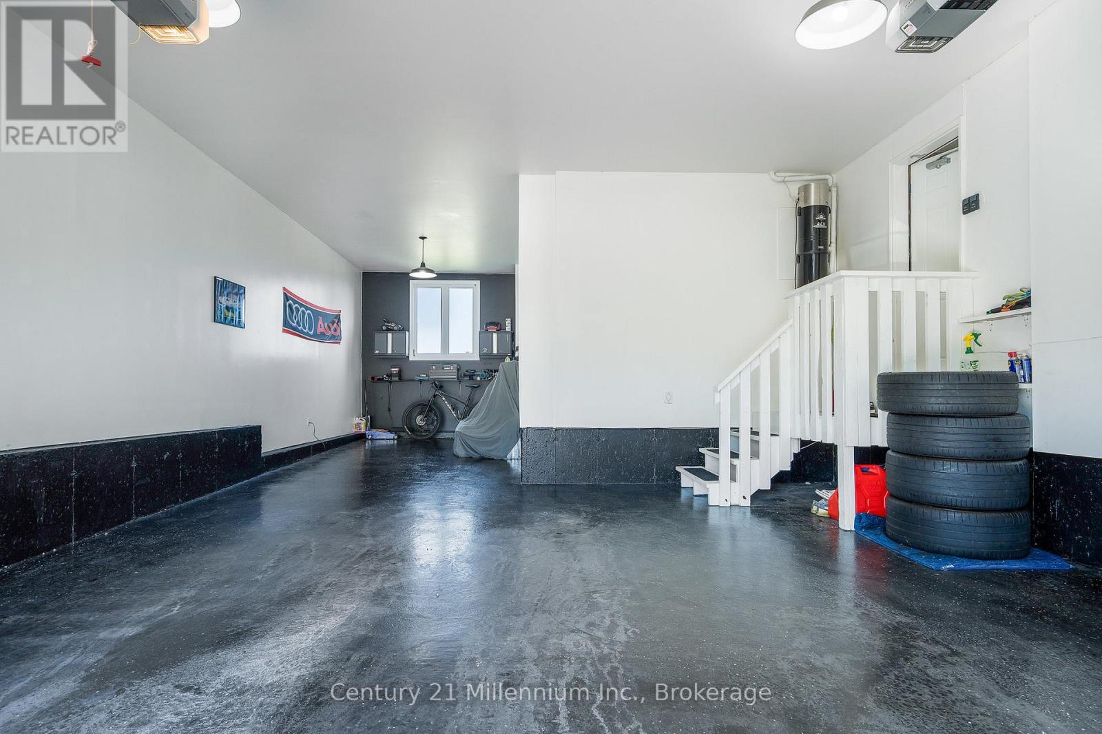 138 Creekwood Court, Blue Mountains, Ontario  L9Y 0V1 - Photo 43 - X12457034