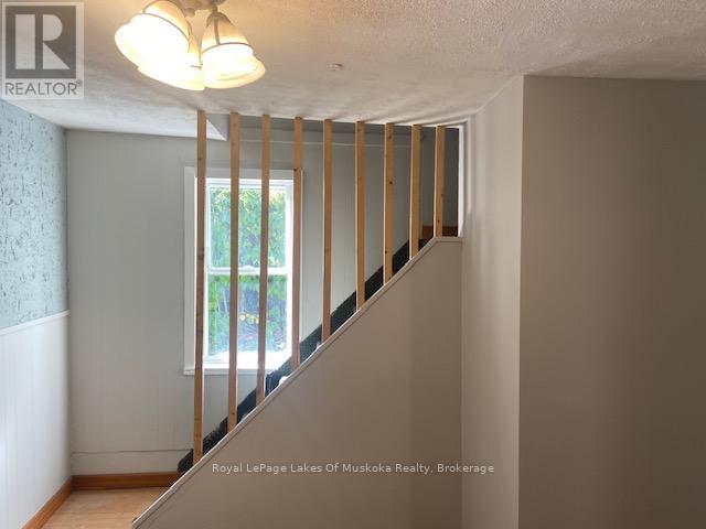 590 Pinedale Road, Gravenhurst, Ontario  P1P 1M1 - Photo 6 - X12457048