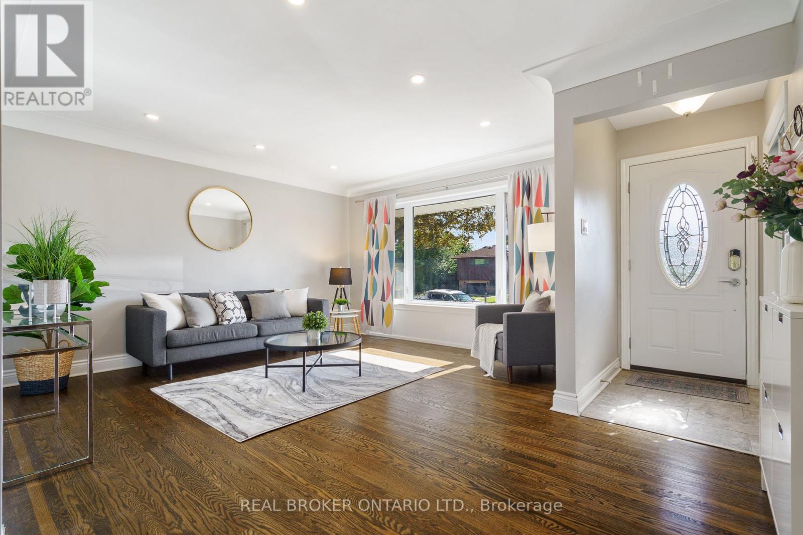 109 Organ Crescent, Hamilton, Ontario  L8T 1Y8 - Photo 4 - X12456896