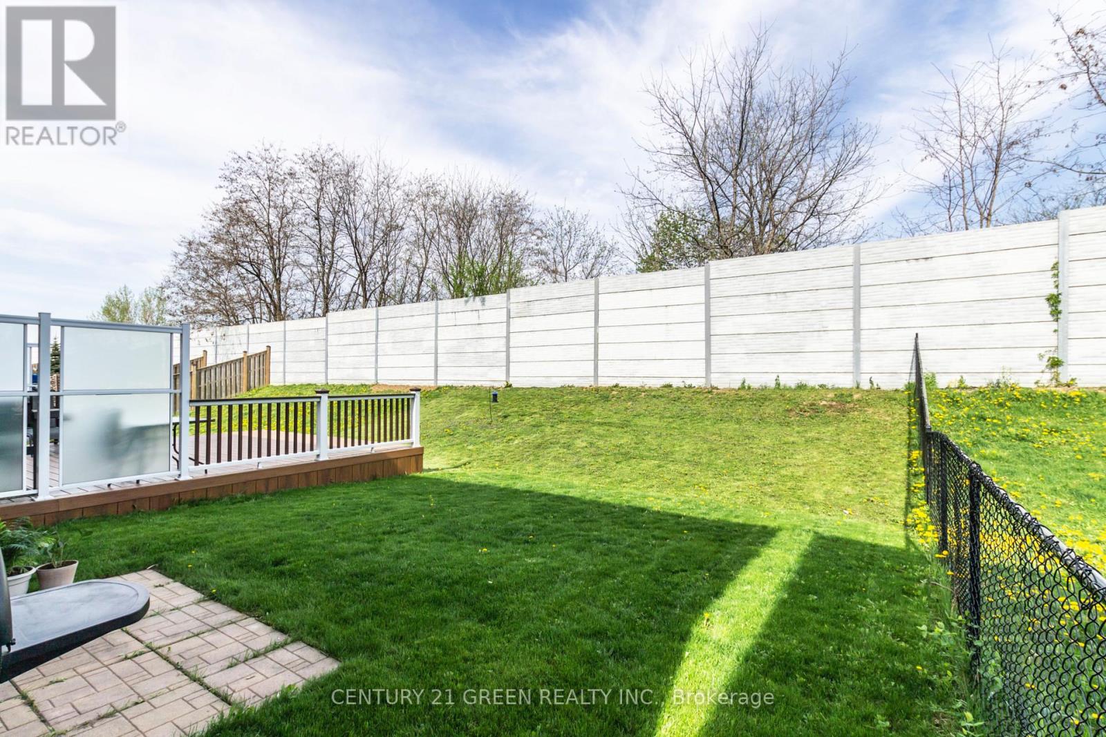 93 Sexton Crescent, Hamilton, Ontario  L9G 0E2 - Photo 32 - X12456922