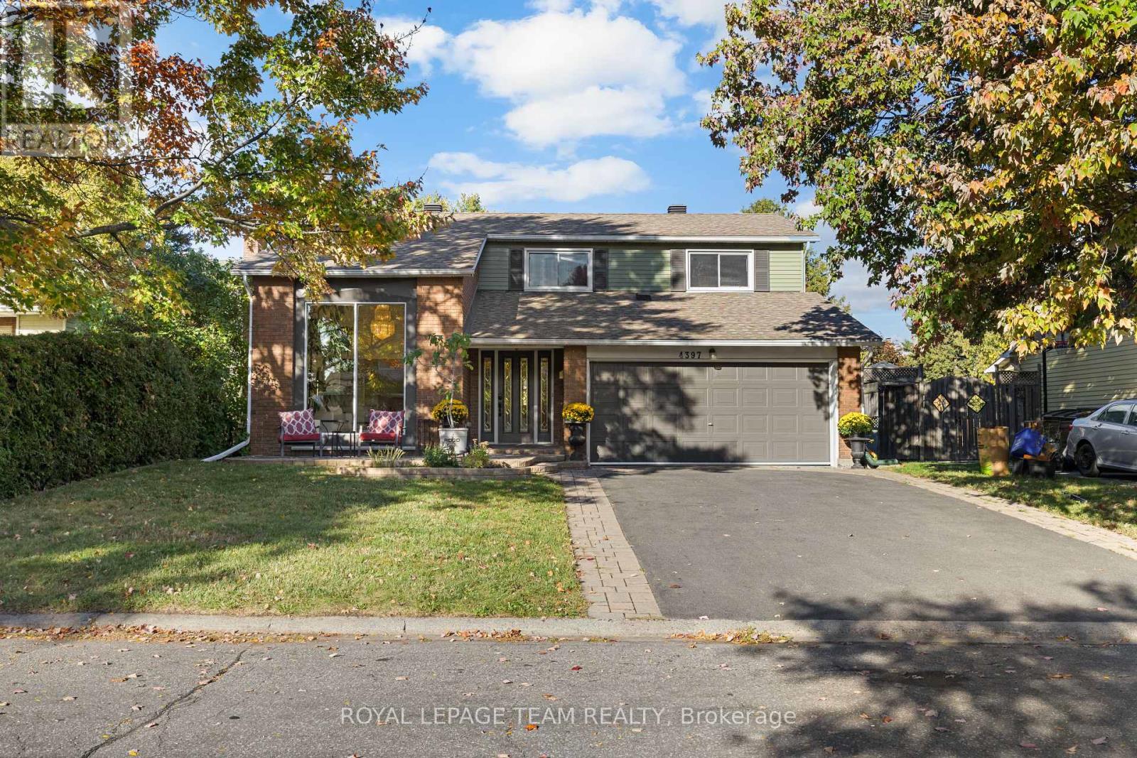 4397 Whittaker Crescent, Ottawa, Ontario  K1B 4P1 - Photo 1 - X12456960