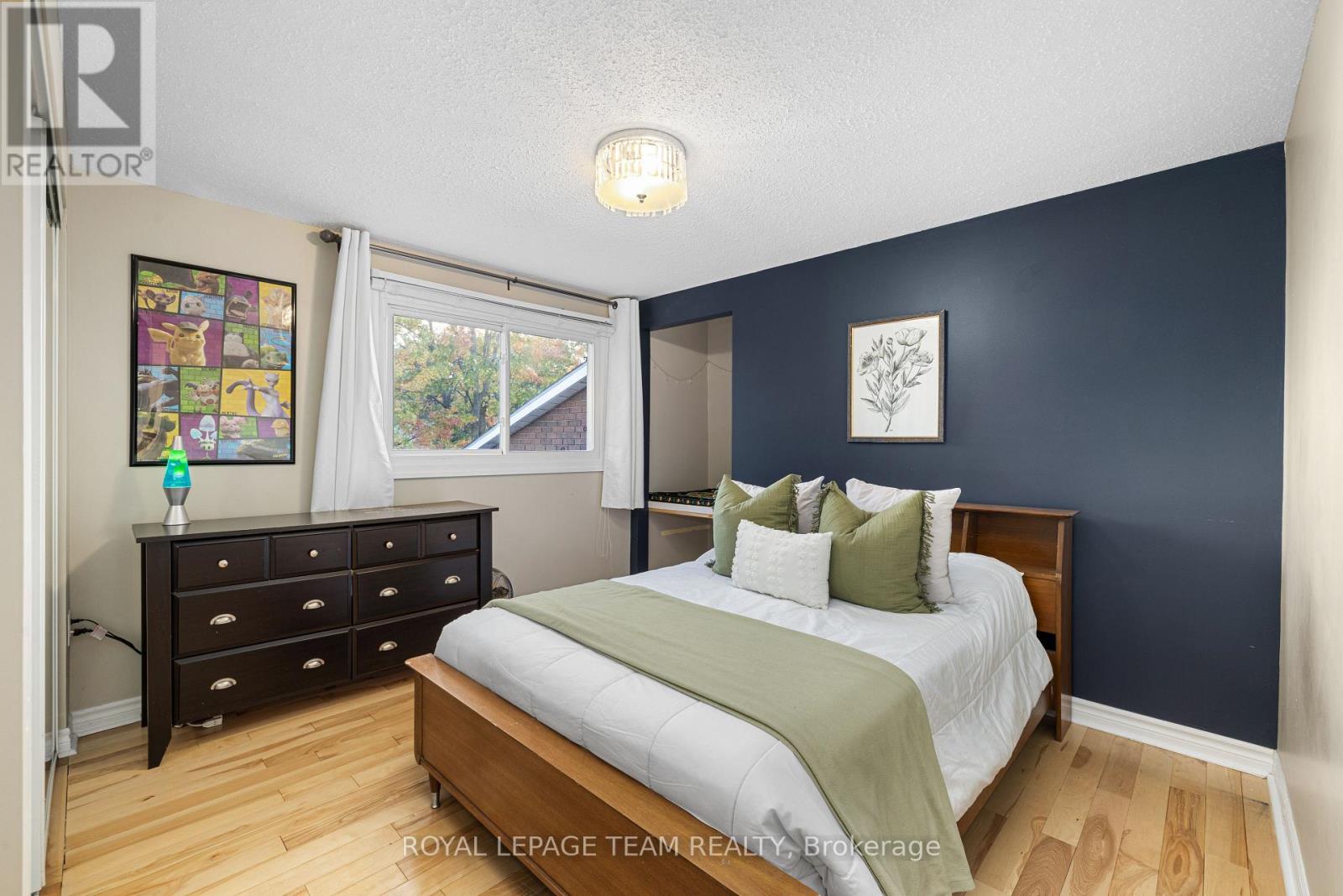 4397 Whittaker Crescent, Ottawa, Ontario  K1B 4P1 - Photo 22 - X12456960