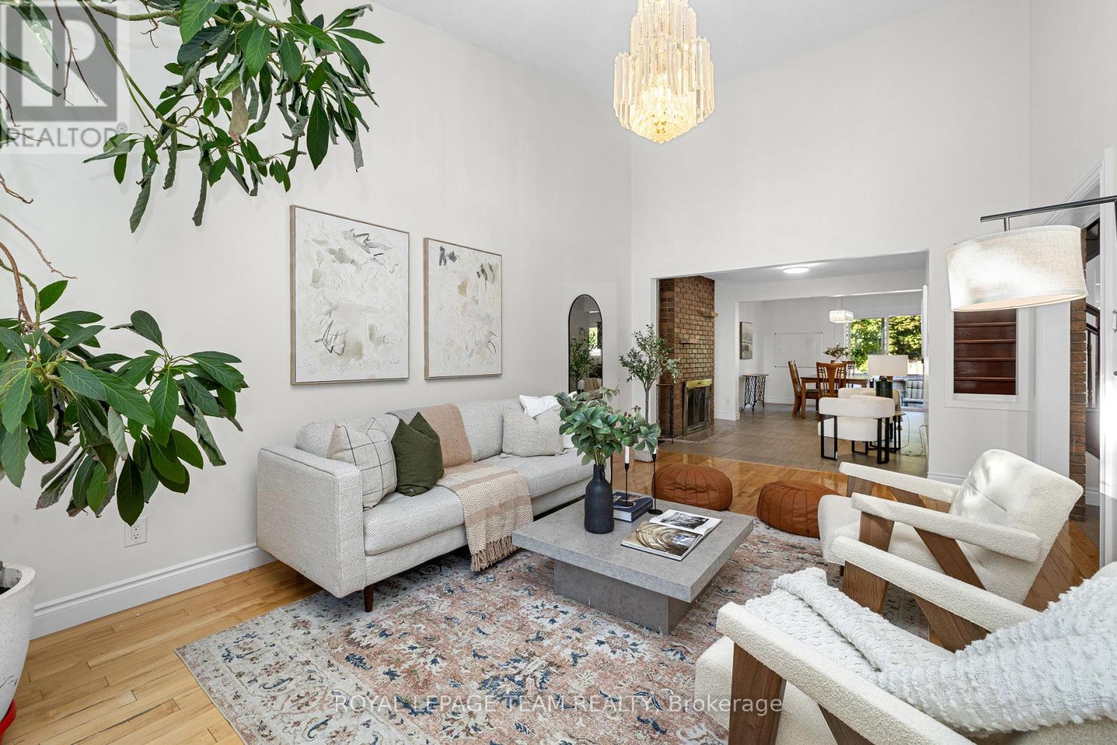 4397 Whittaker Crescent, Ottawa, Ontario  K1B 4P1 - Photo 6 - X12456960